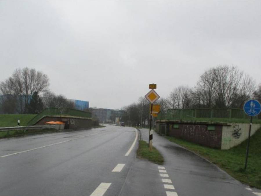 B 212 Sanierung Deichschaart Nordenham (km 7,360)